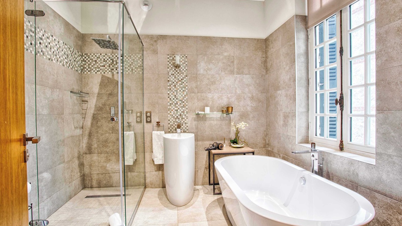 Photo of Bathroom in Deauville City Centre