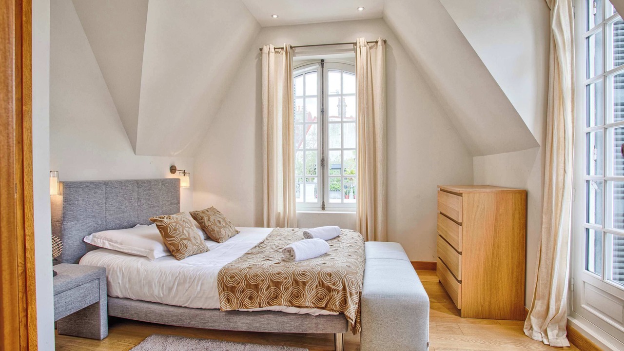 Photo of Bedroom in Deauville City Centre