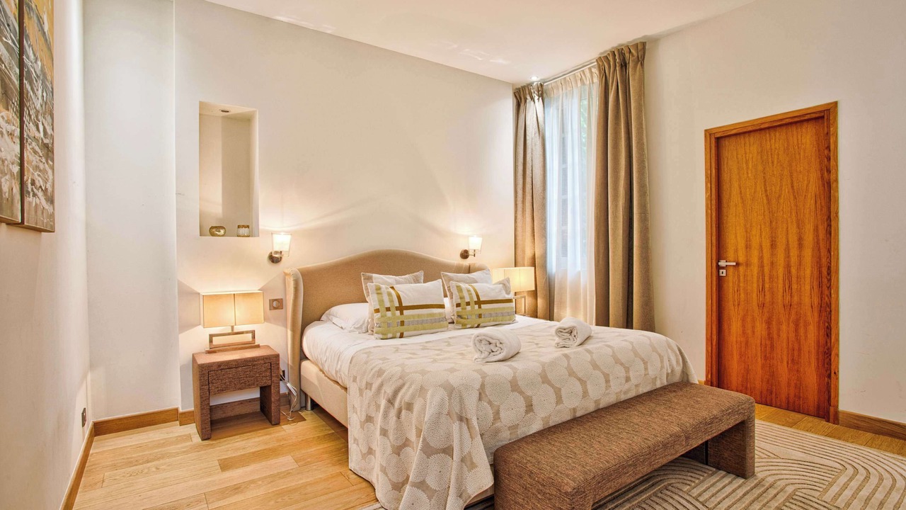 Photo of Bedroom in Deauville City Centre
