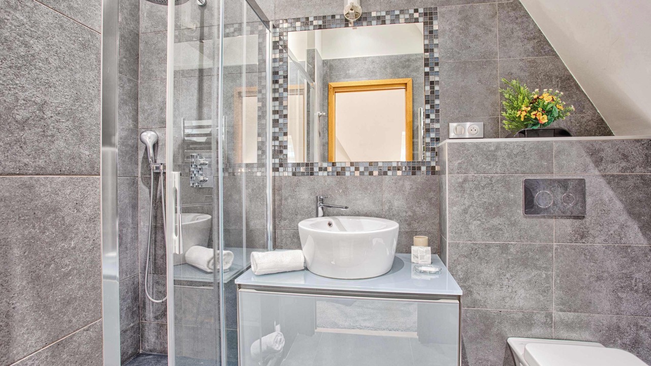 Photo of Bathroom in Deauville City Centre