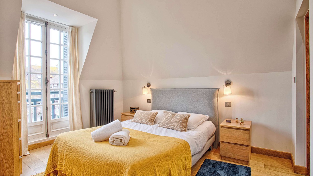 Photo of Bedroom in Deauville City Centre