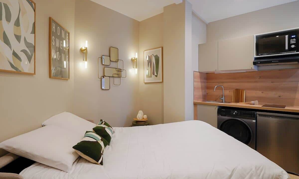 Photo of Bedroom in Quartier du Faubourg-Montmartre