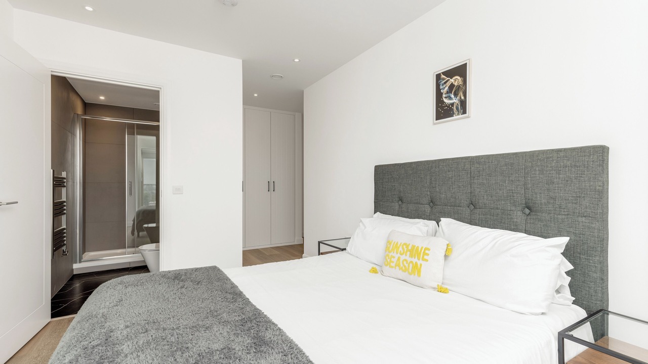 Photo of Bedroom in Docklands