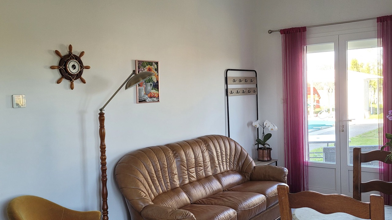 Photo of Livingroom in Saint-Ciers-du-Taillon
