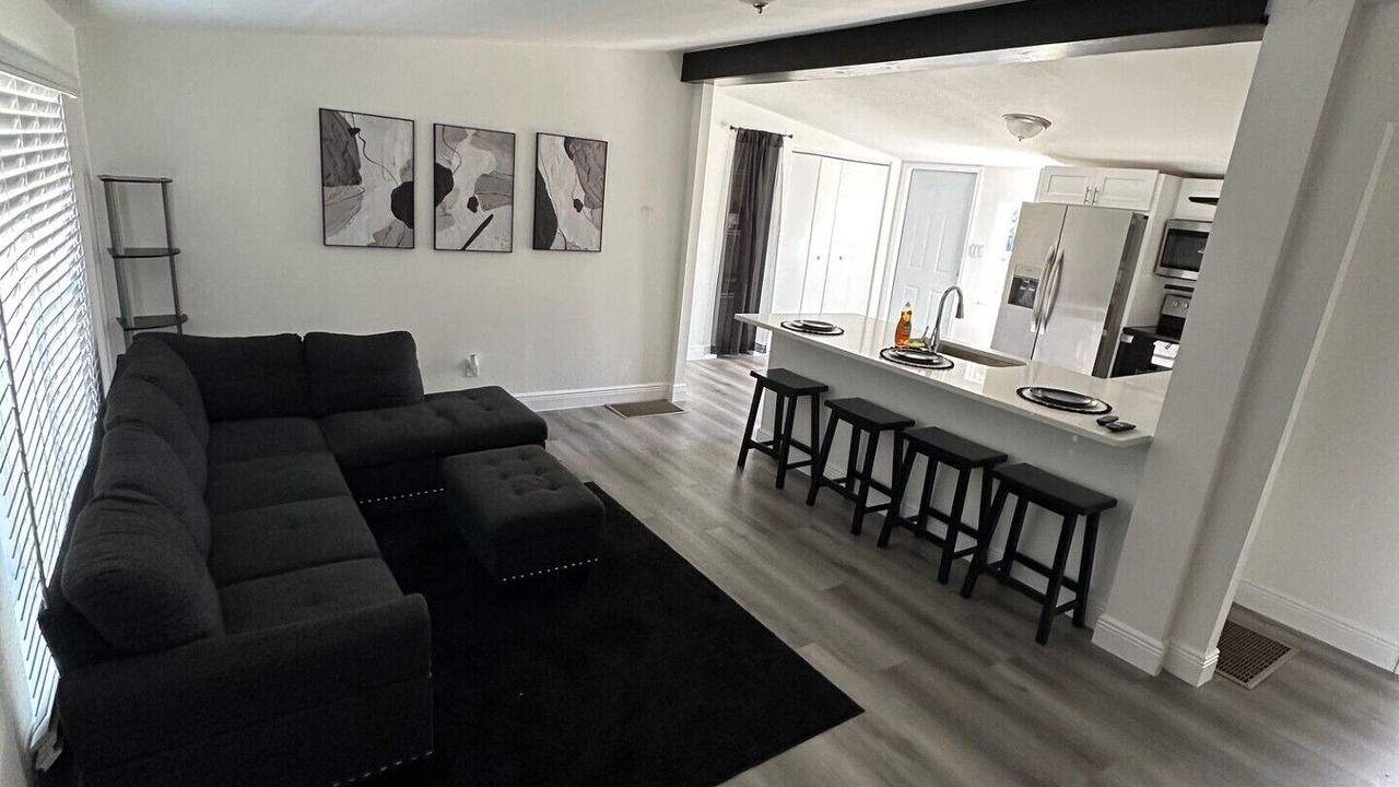 Photo of Livingroom in Wesley Chapel South