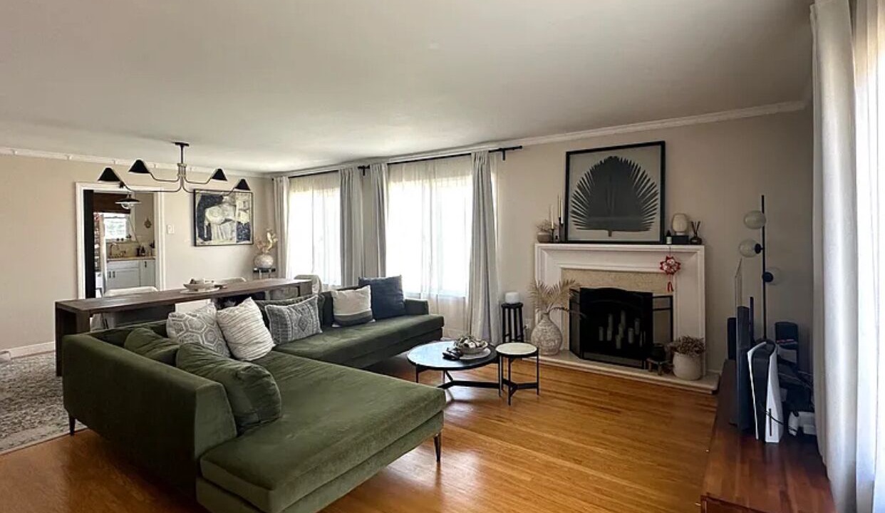 Photo of Livingroom in Crocker-Amazon