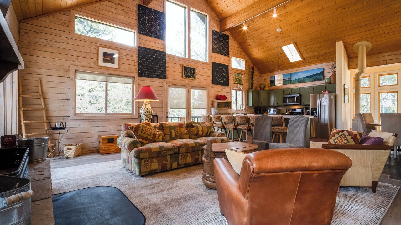Photo of Livingroom in Angel Fire