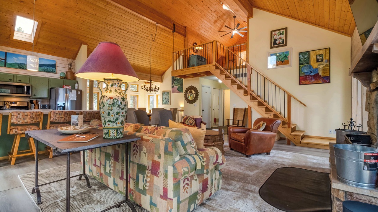 Photo of Livingroom in Angel Fire