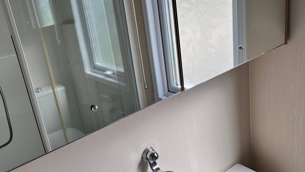 Photo of Bathroom in Allhallows