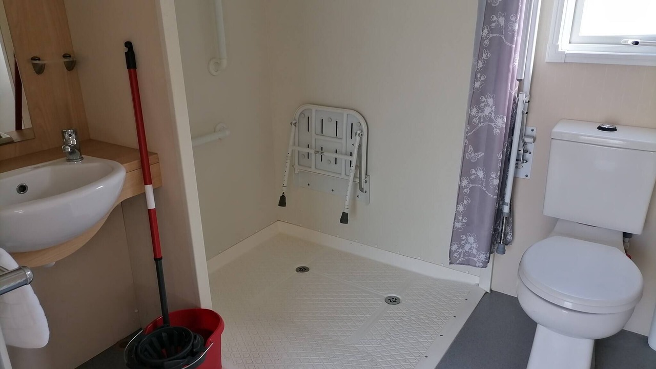 Photo of Bathroom in Allhallows