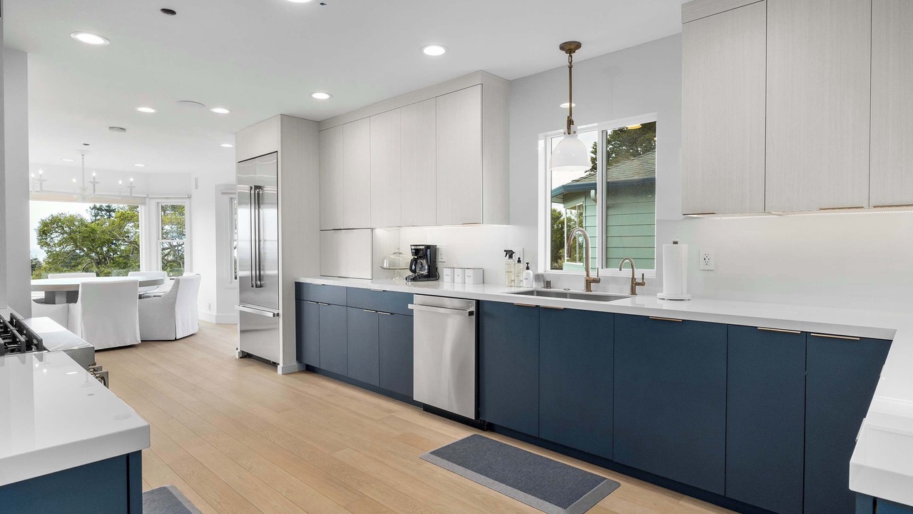 Photo of Others in Aptos