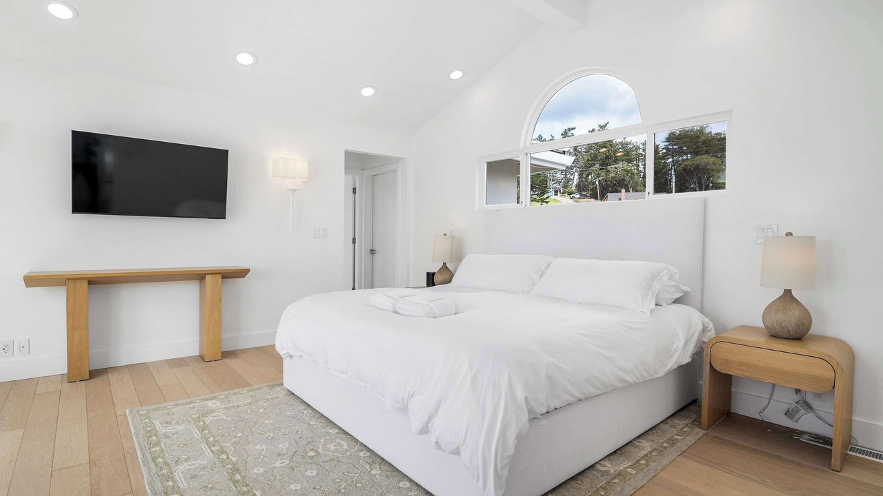 Photo of Others in Aptos