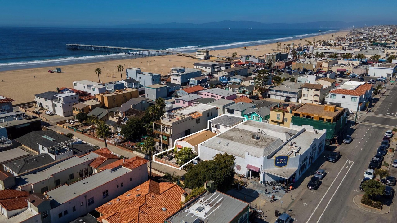 Photo of Others in Hermosa Beach