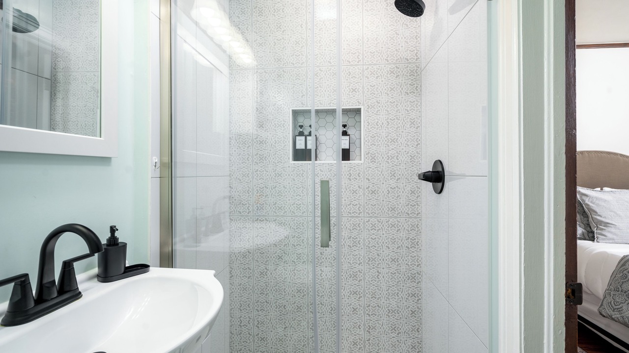 Photo of Bathroom in Cherry Street