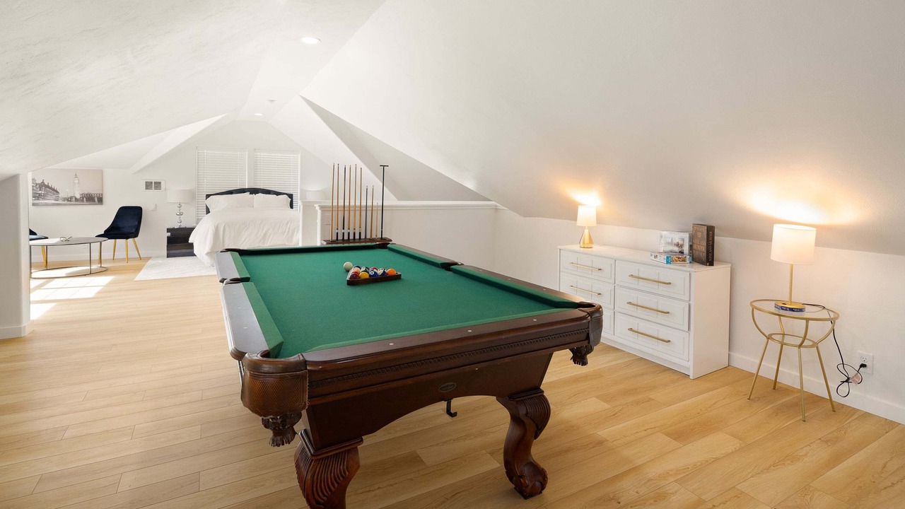 Photo of Bedroom in Leaburg