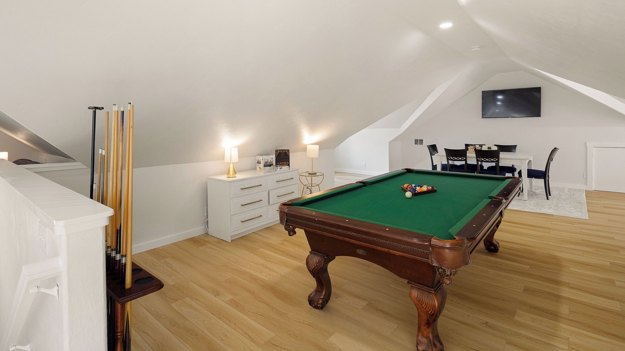 Photo of Bedroom in Leaburg
