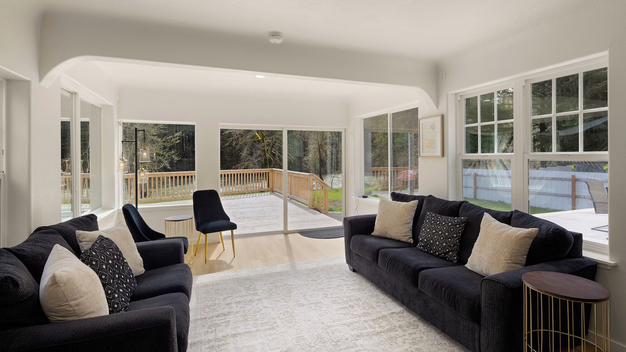 Photo of Livingroom in Leaburg