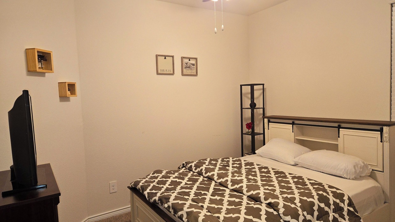 Photo of Bedroom in Lincoln Park