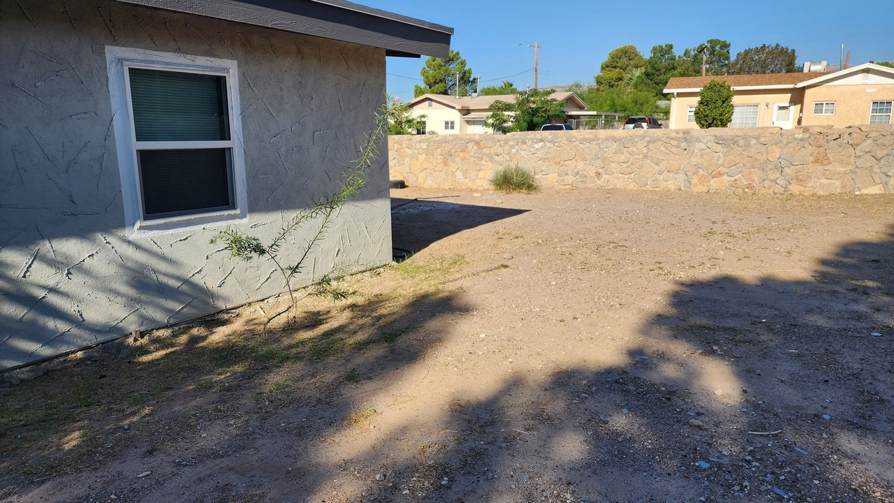 Photo of Outdoor in Timberwolf