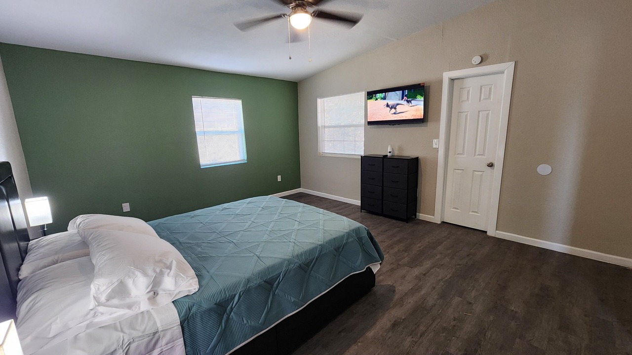 Photo of Bedroom in Timberwolf