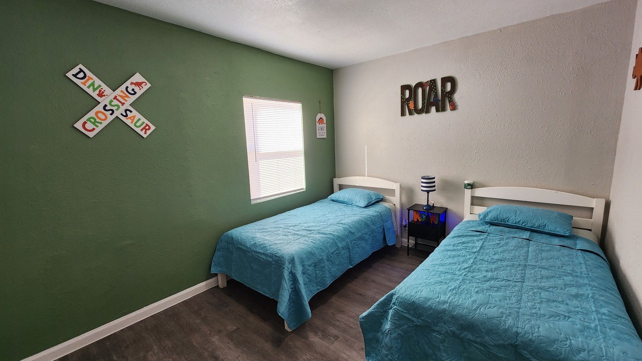 Photo of Bedroom in Timberwolf