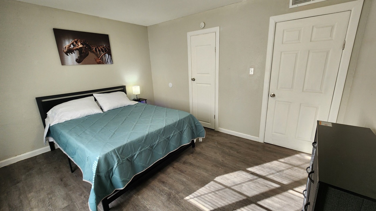 Photo of Bedroom in Timberwolf