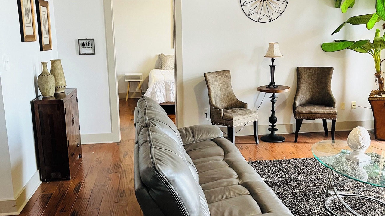 Photo of Livingroom in French Quarter