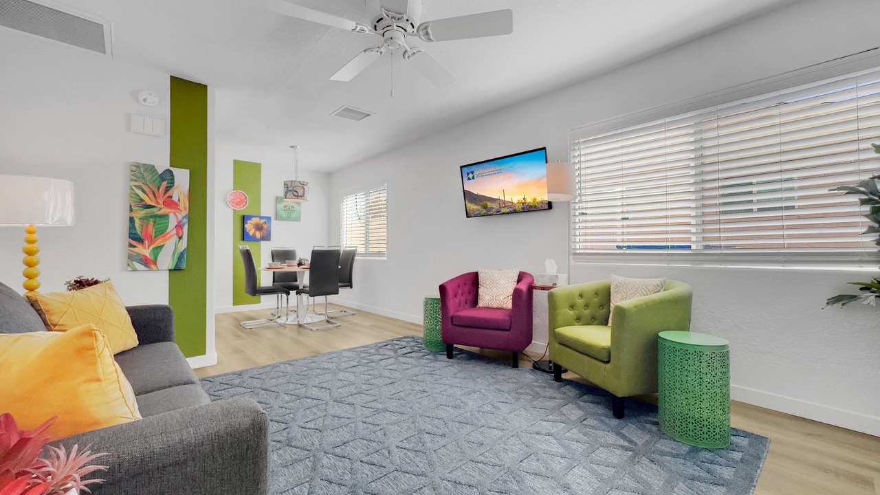 Photo of Livingroom in West Second Street Historic District