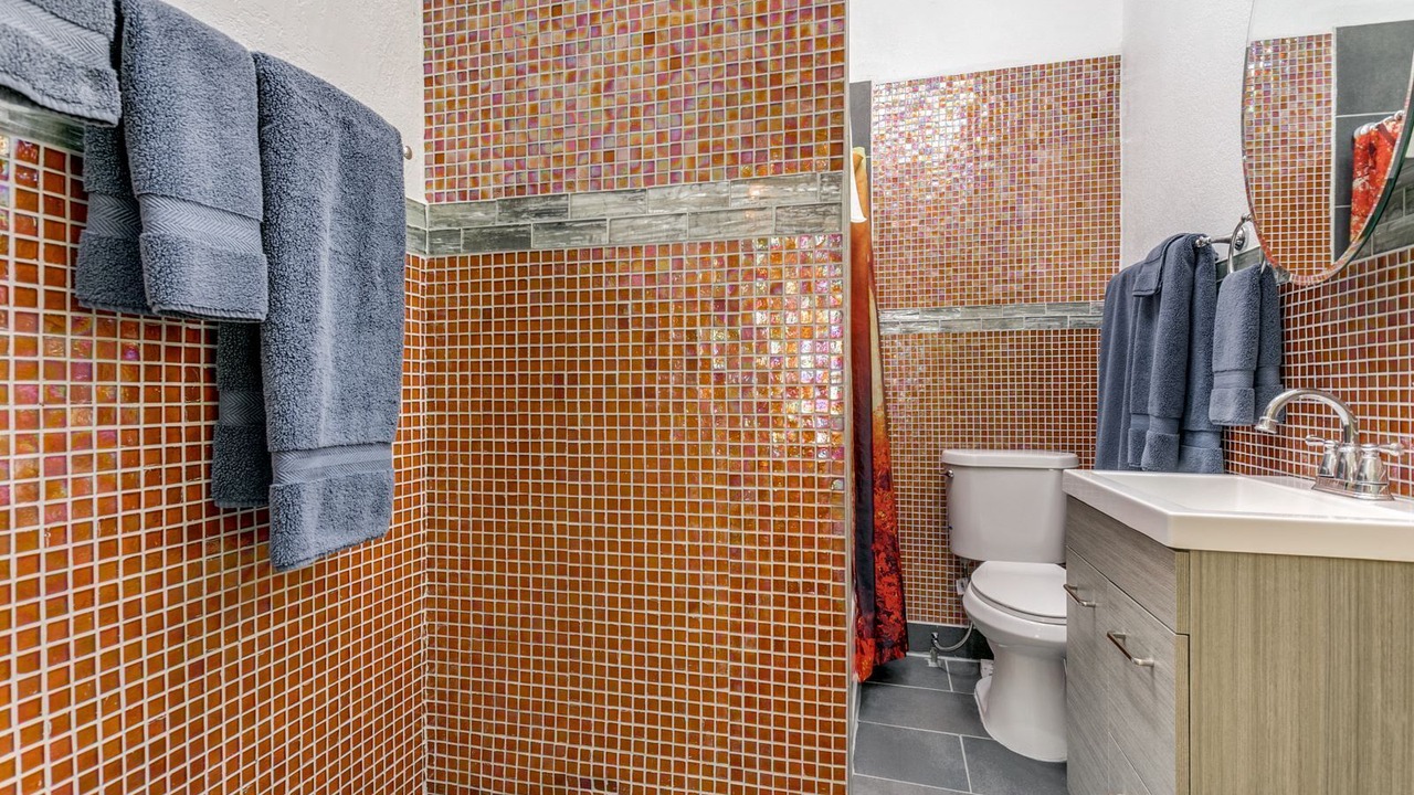 Photo of Bathroom in Government Hill