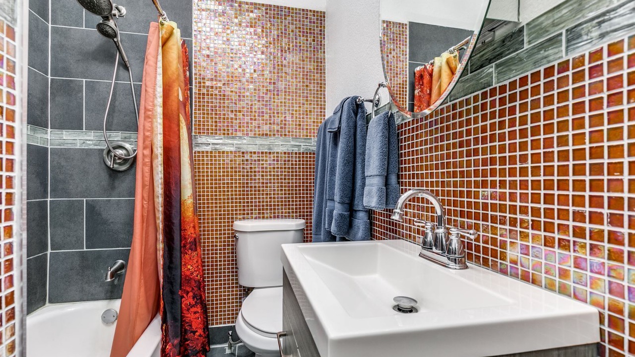 Photo of Bathroom in Government Hill