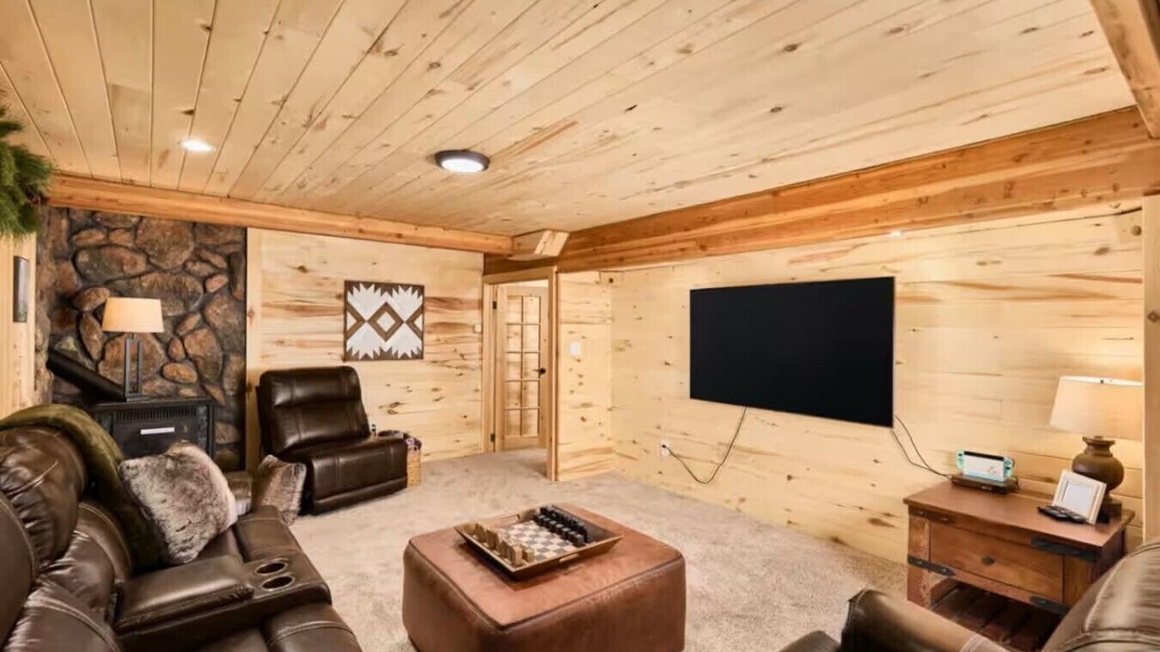 Photo of Livingroom in Divide