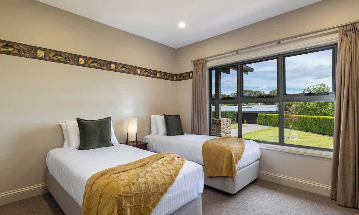 Photo of Others in Balmoral Ridge