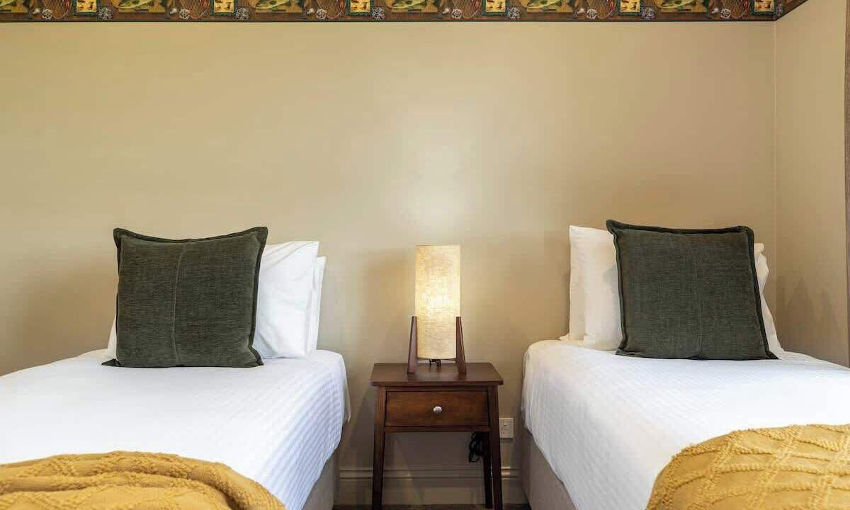 Photo of Others in Balmoral Ridge