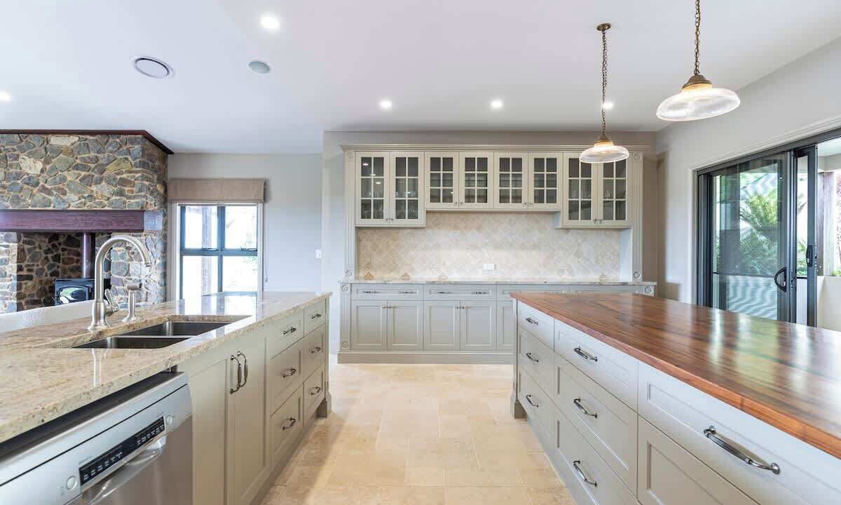 Photo of Others in Balmoral Ridge