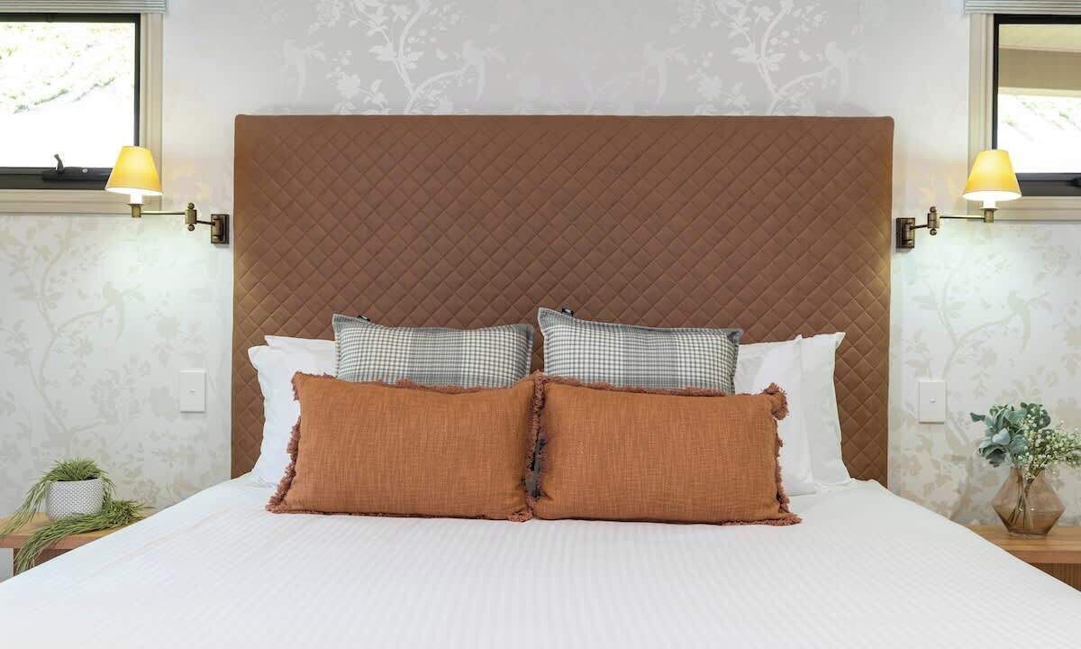 Photo of Others in Balmoral Ridge