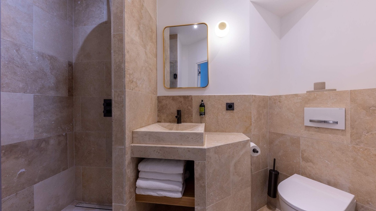 Photo of Bathroom in Arts-et-Metiers