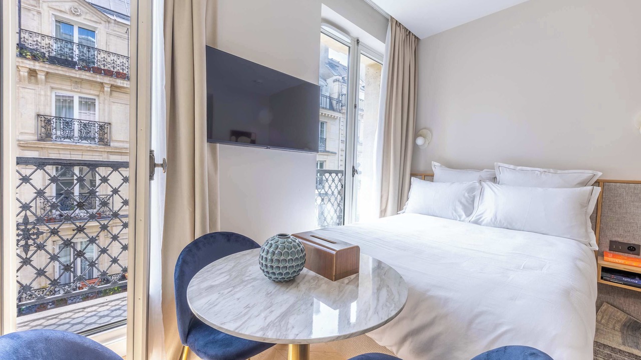 Photo of Bedroom in Arts-et-Metiers