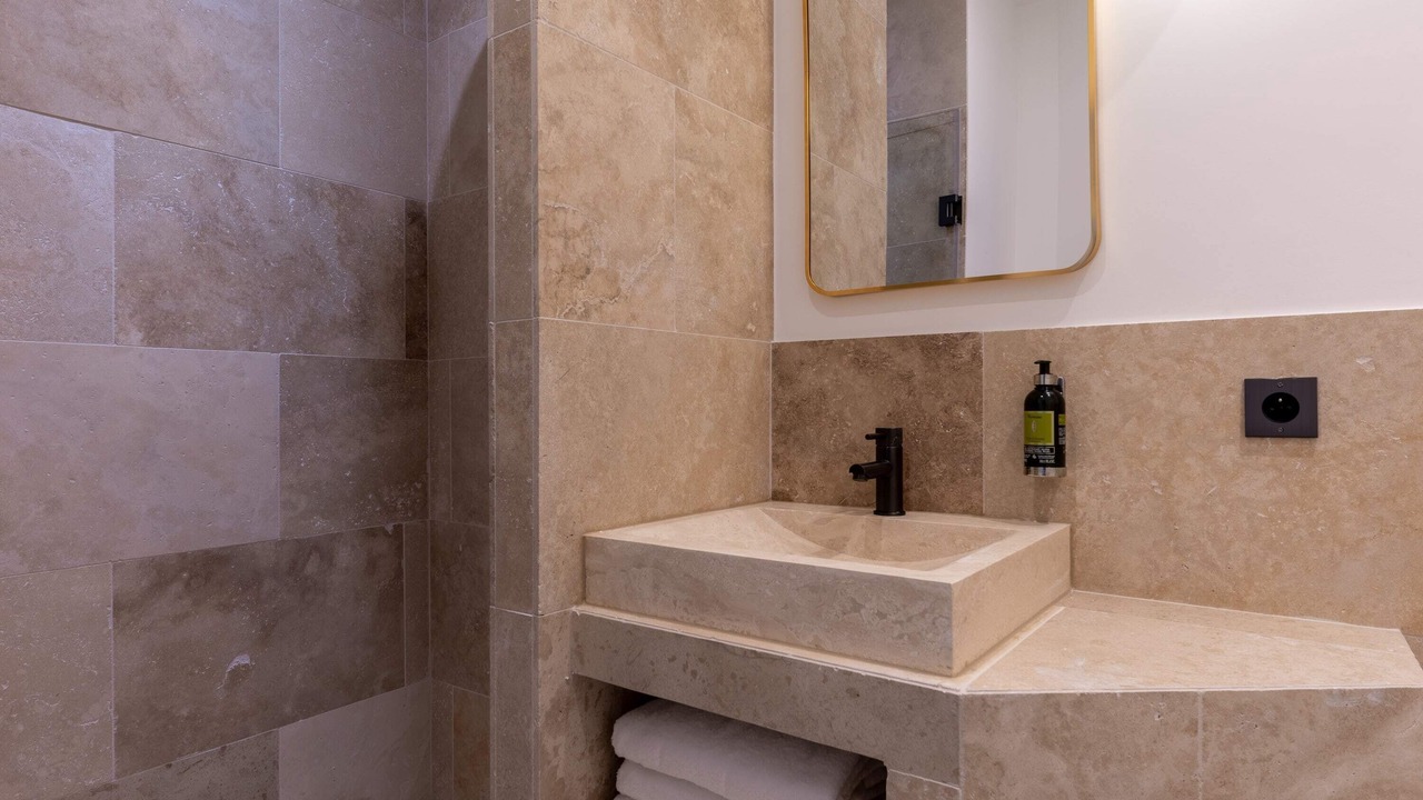 Photo of Bathroom in Arts-et-Metiers