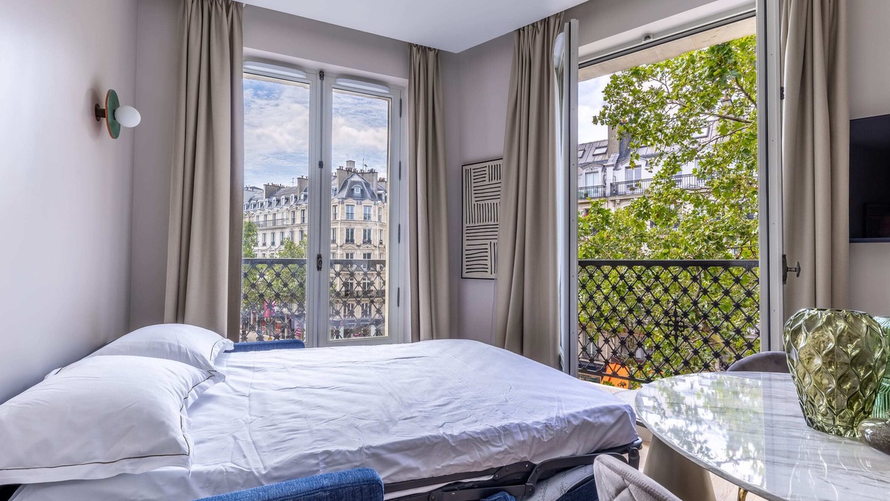 Photo of Bedroom in Arts-et-Metiers