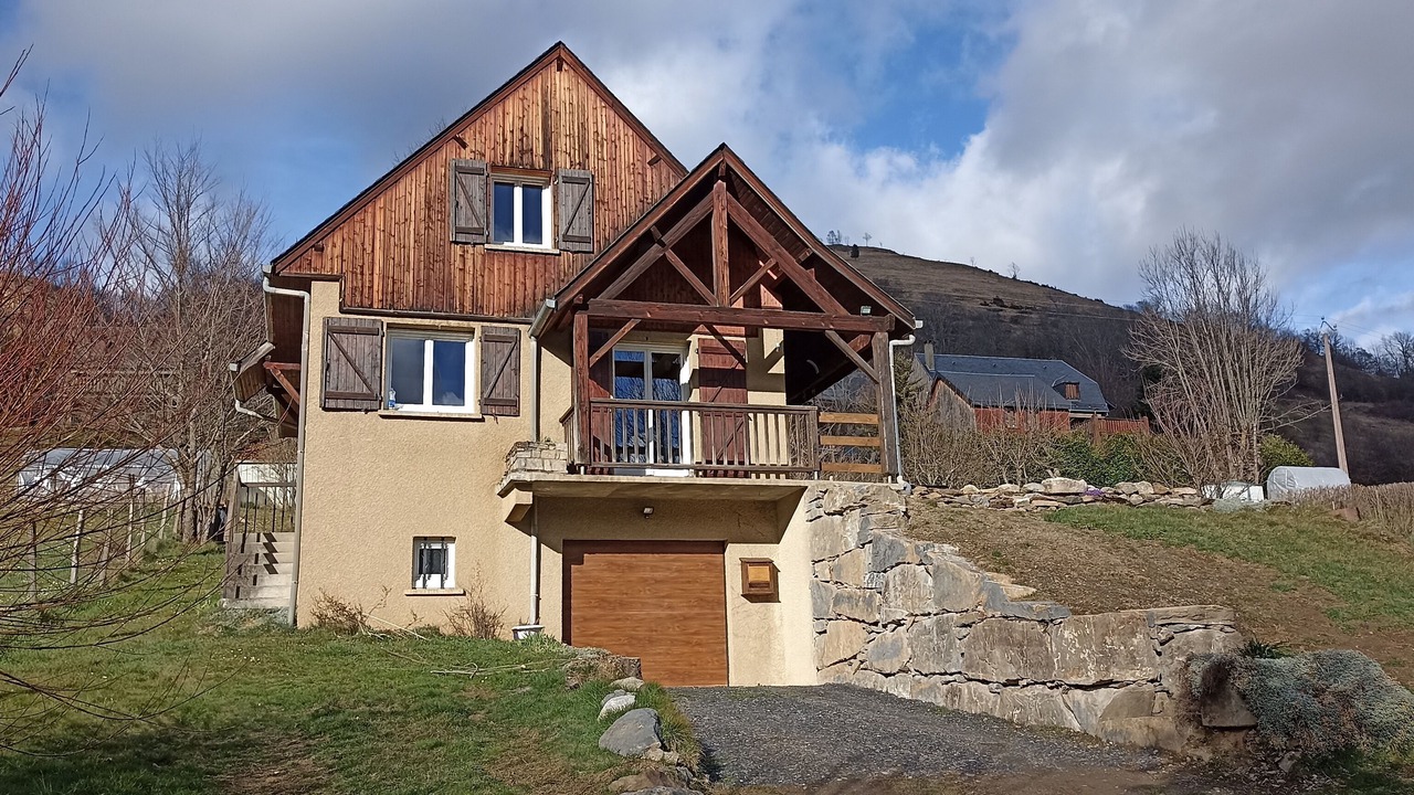 Photo of Outdoor in Poubeau