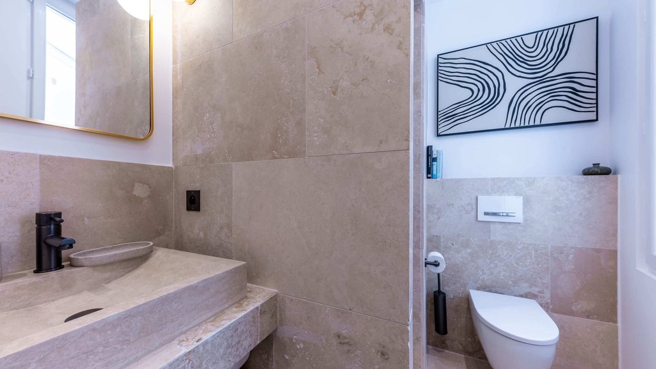 Photo of Bathroom in Arts-et-Metiers