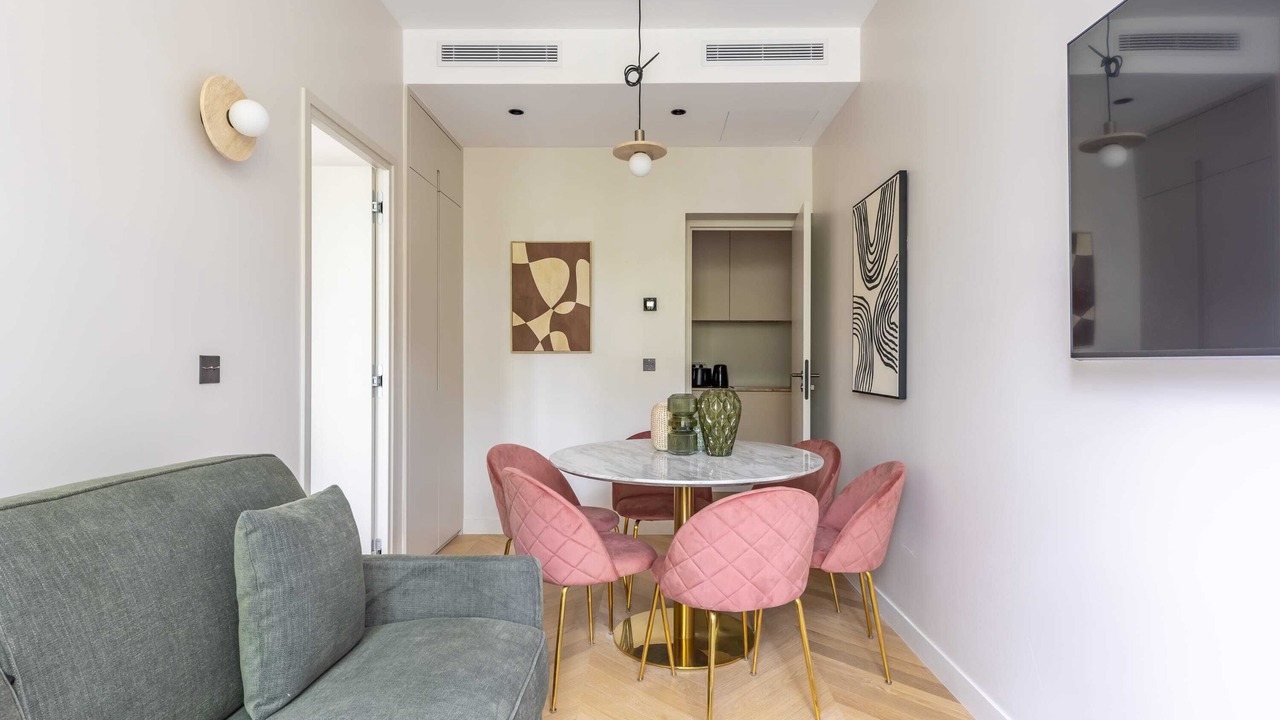 Photo of Livingroom in Arts-et-Metiers