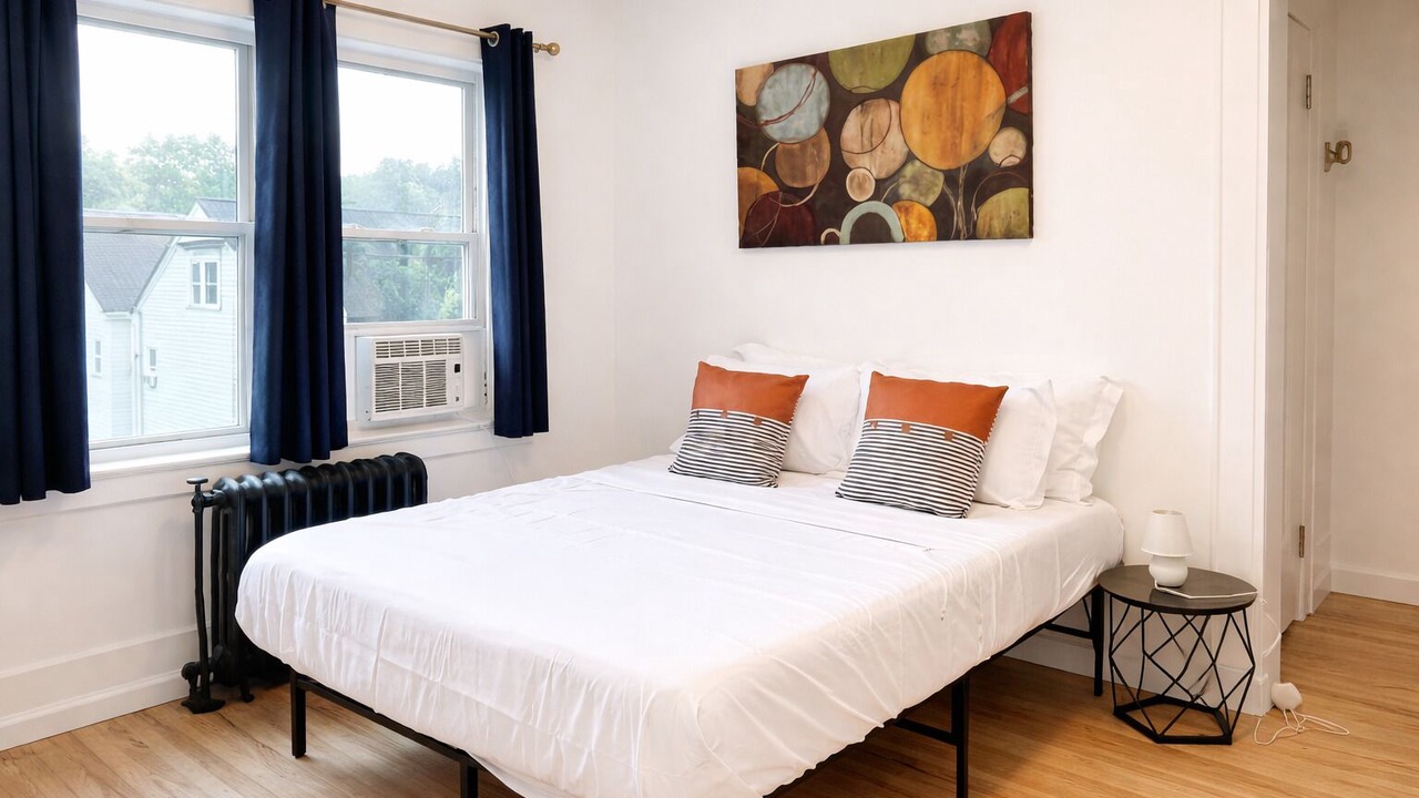 Photo of Bedroom in East Avenue
