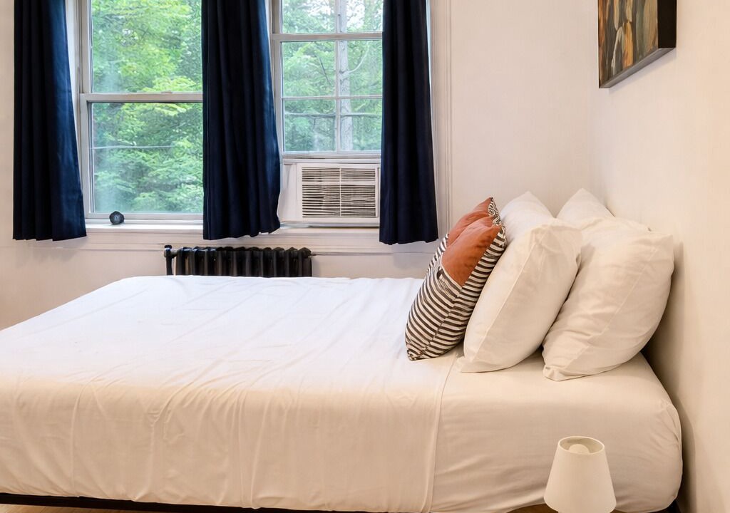 Photo of Bedroom in East Avenue