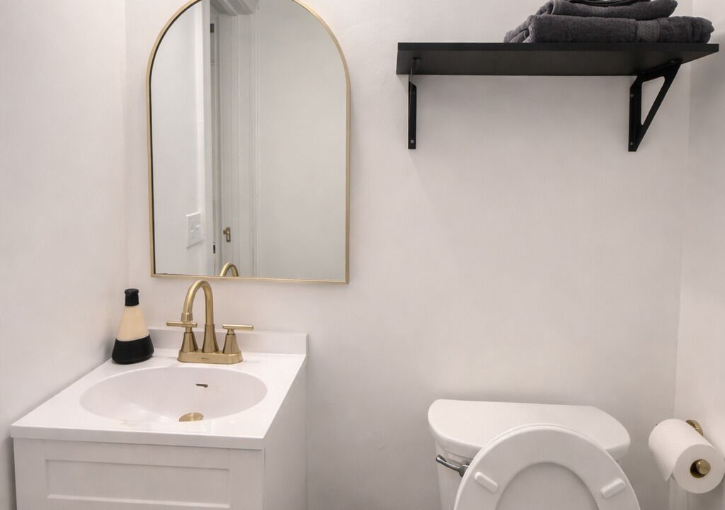 Photo of Bathroom in East Avenue