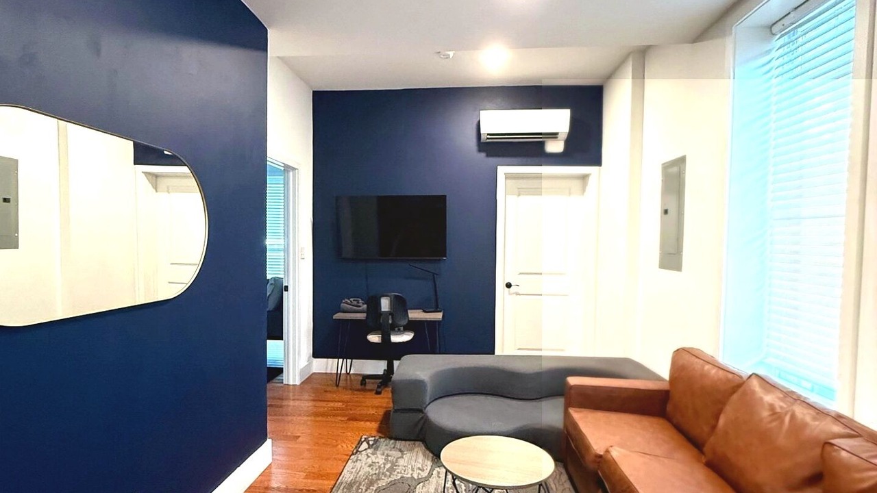 Photo of Livingroom in Corn Hill
