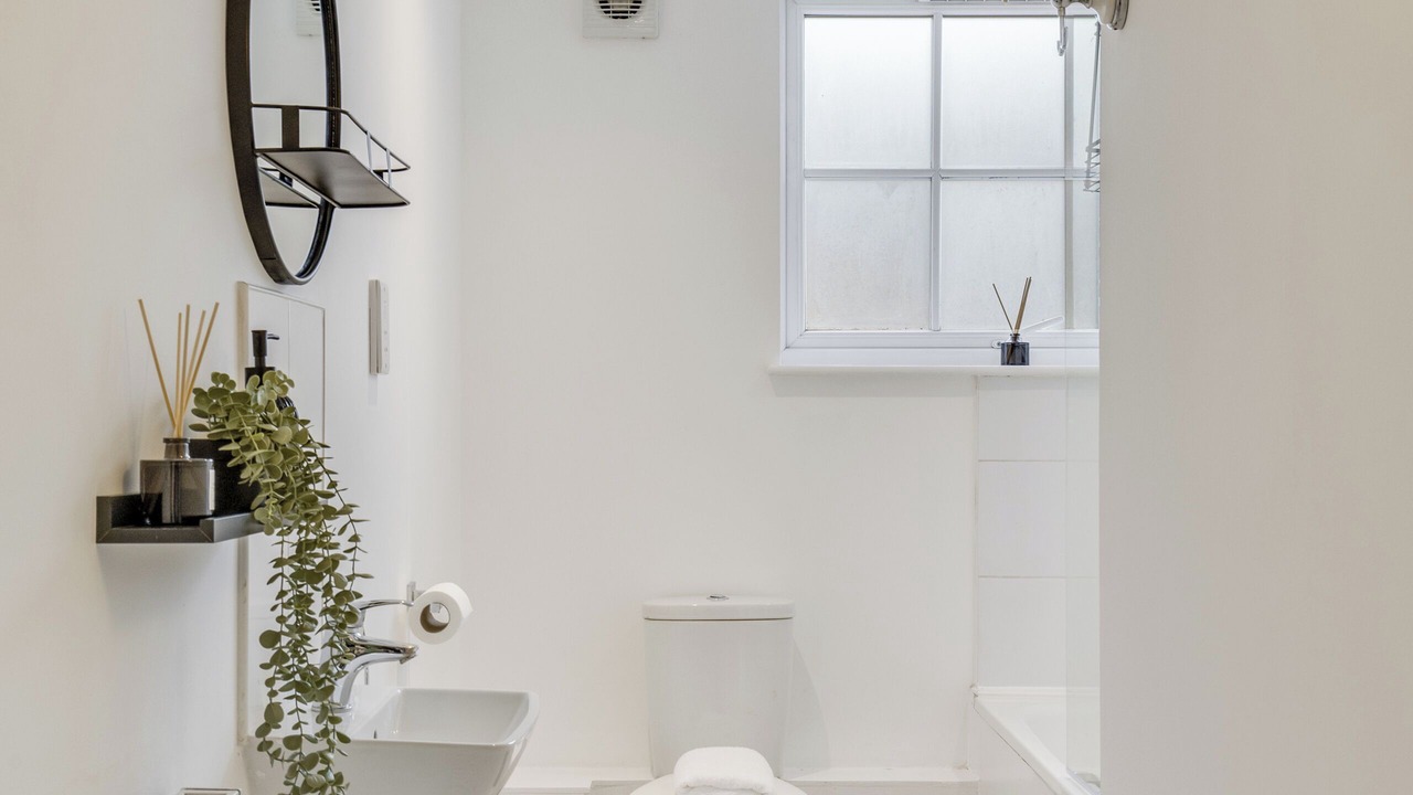 Photo of Others in Ware