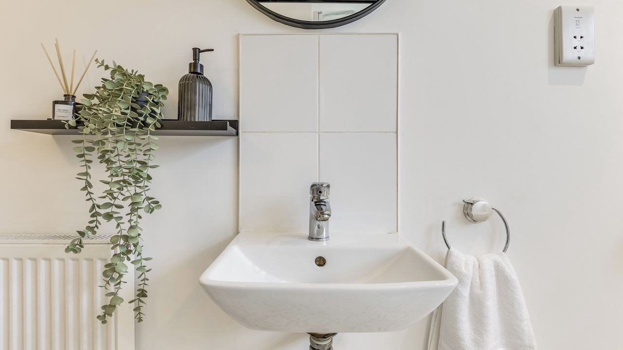 Photo of Others in Ware