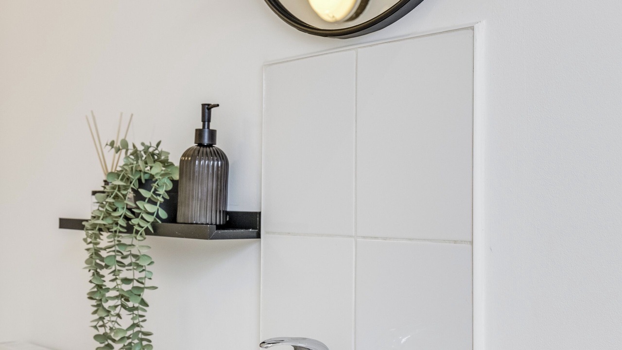 Photo of Others in Ware