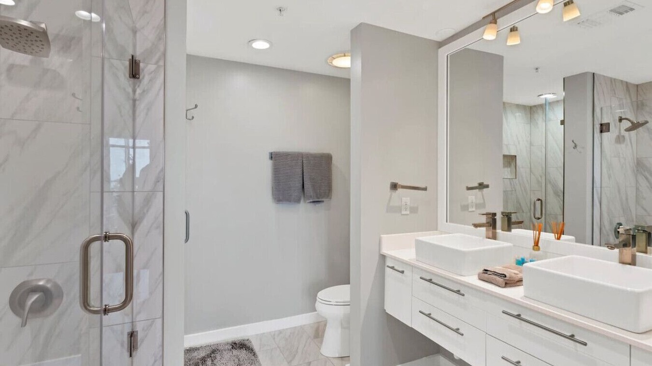 Photo of Bathroom in South Eola